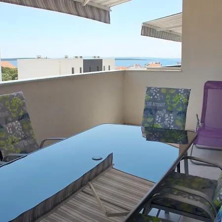 Seaview Family Retreat Mandre דירה *